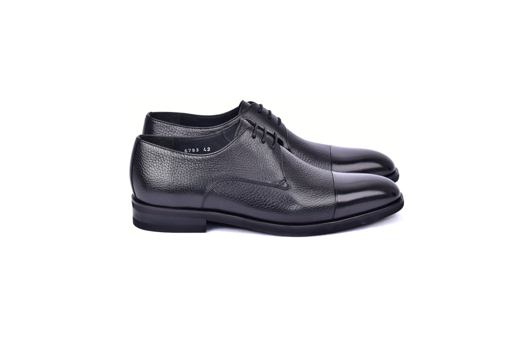 C001105-6793 Cap Toe Deer Skin- Black